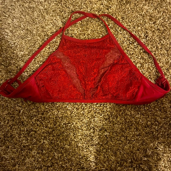 Red swim top lace and mesh - Picture 1 of 2